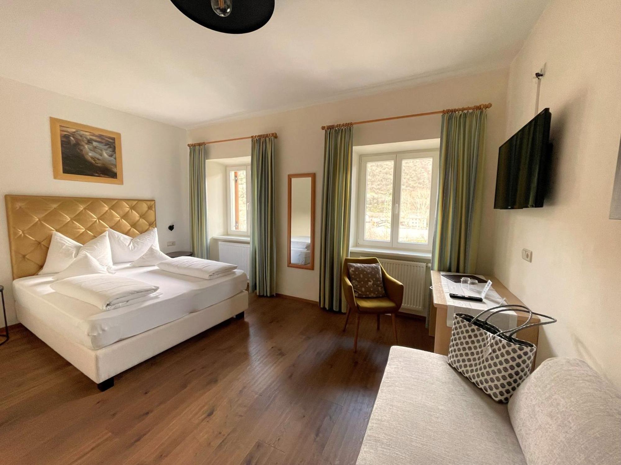 Hotel Ansitz Gamp คีอูซา ภายนอก รูปภาพ