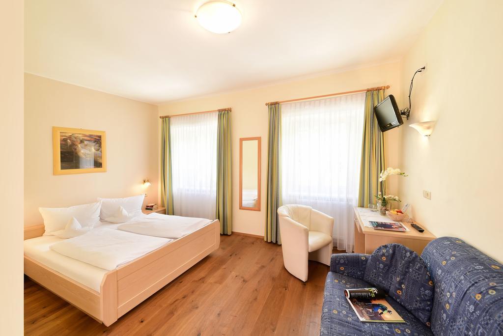 Hotel Ansitz Gamp คีอูซา ภายนอก รูปภาพ