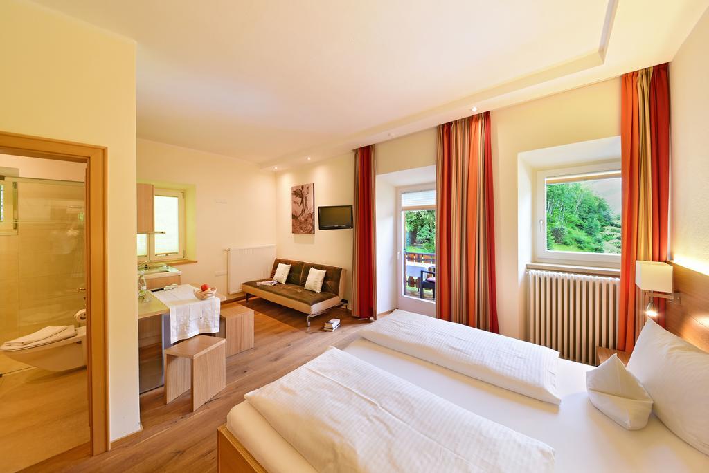 Hotel Ansitz Gamp คีอูซา ภายนอก รูปภาพ